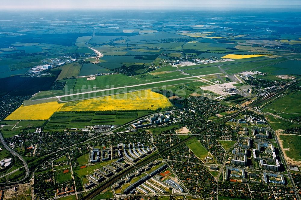 Luftaufnahme Schönefeld - Gelände des Flughafen in Schönefeld im Bundesland Brandenburg