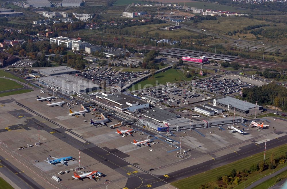 Schönefeld aus der Vogelperspektive: Gelände des Flughafen Schönefeld im Bundesland Brandenburg