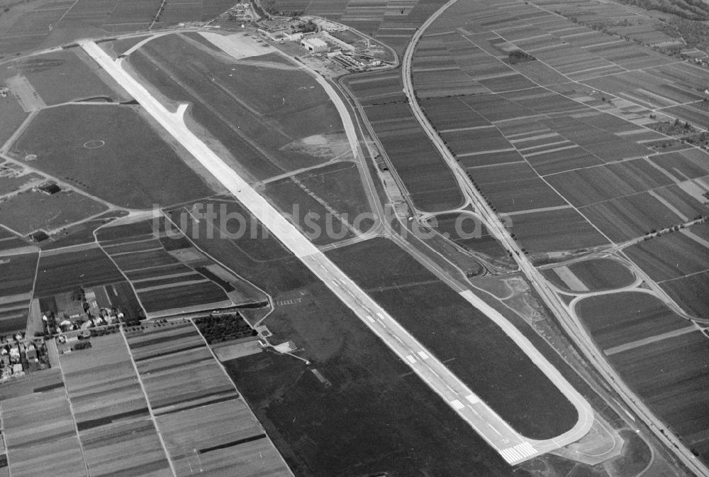 Filderstadt von oben - Gelände des Flughafen in Stuttgart im Bundesland Baden-Württemberg, Deutschland