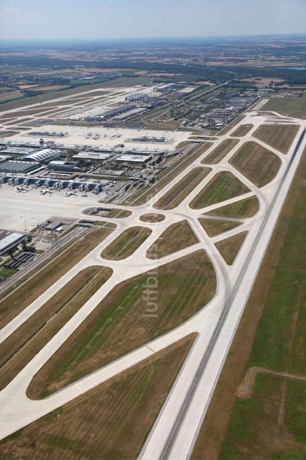 Luftbild München-Flughafen - Gelände des Flughafens Franz Josef Strauß in München im Bundesland Bayern