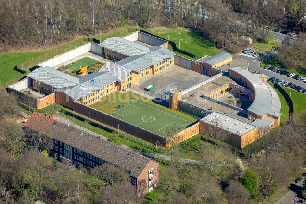 Luftbild Dortmund - Gelände der Forensik - Psychiatrie am Westf. Zentrum für Psychiatrie im Ortsteil Aplerbeck in Dortmund im Bundesland Nordrhein-Westfalen