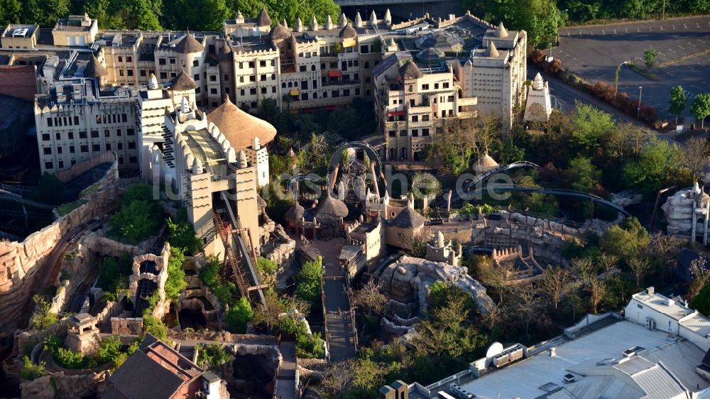 Brühl aus der Vogelperspektive: Gelände des Freizeitpark Phantasialand im Rheinland bei Brühl im Bundesland Nordrhein-Westfalen