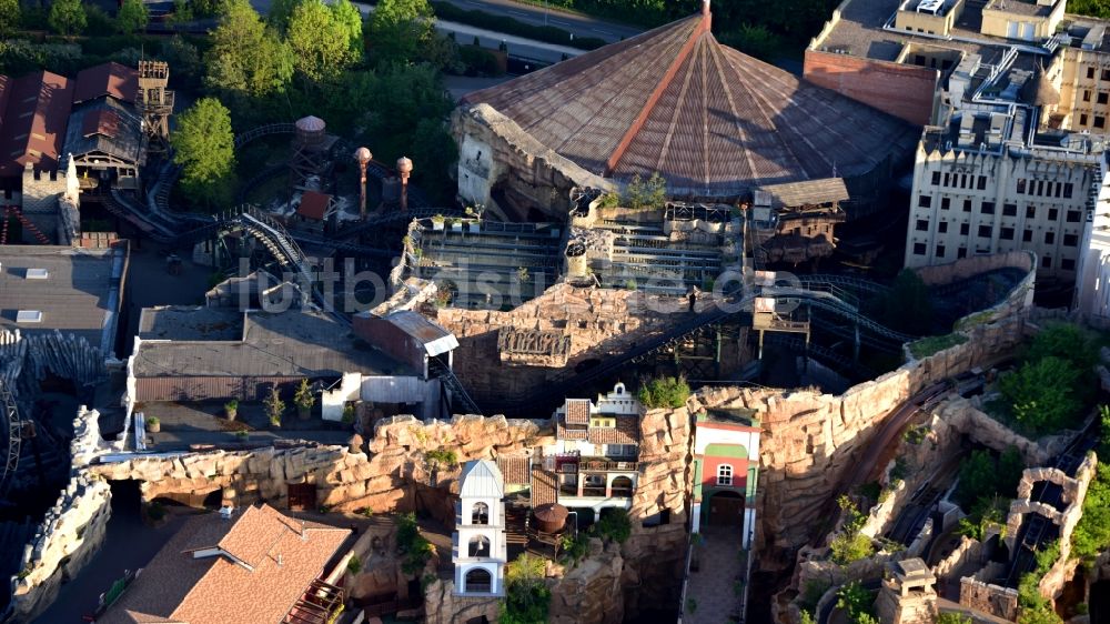 Brühl aus der Vogelperspektive: Gelände des Freizeitpark Phantasialand im Rheinland bei Brühl im Bundesland Nordrhein-Westfalen