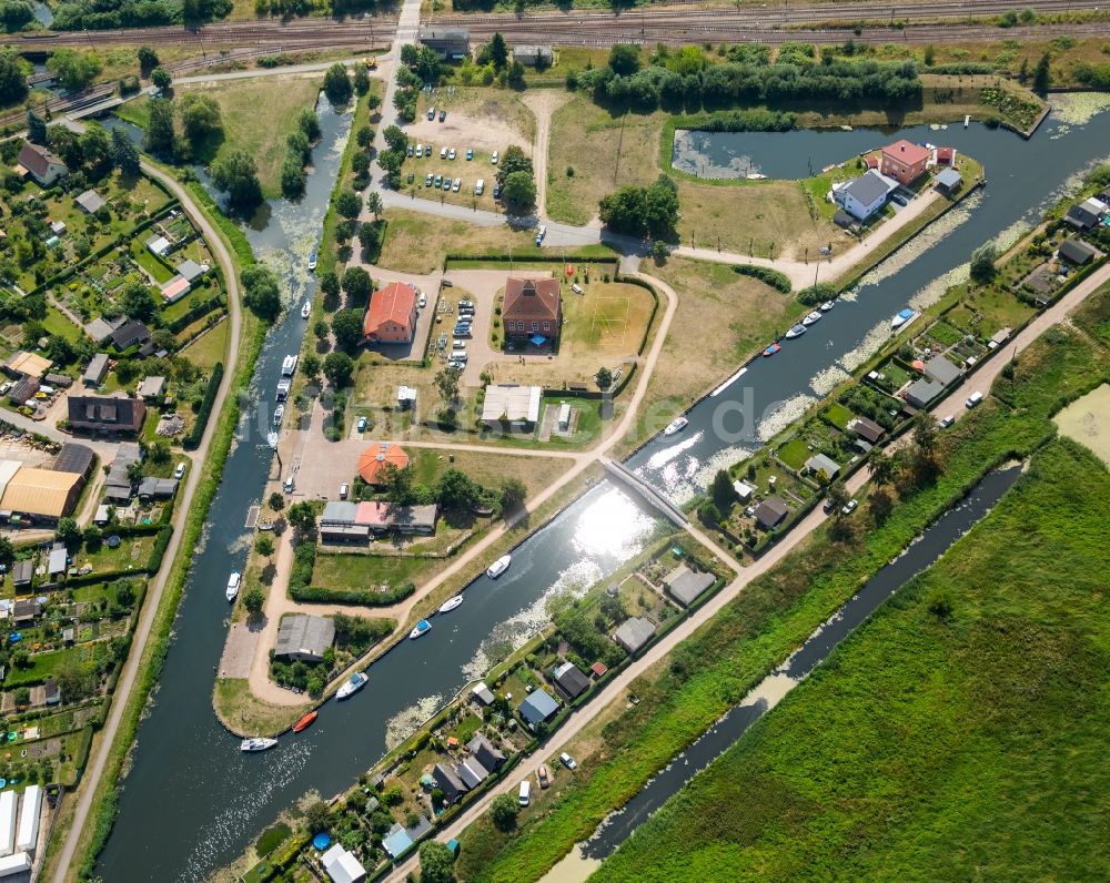 Luftaufnahme Malchin - Gelände des Freizeitzentrums Wasserfreizeit Bremer in Malchin im Bundesland Mecklenburg-Vorpommern