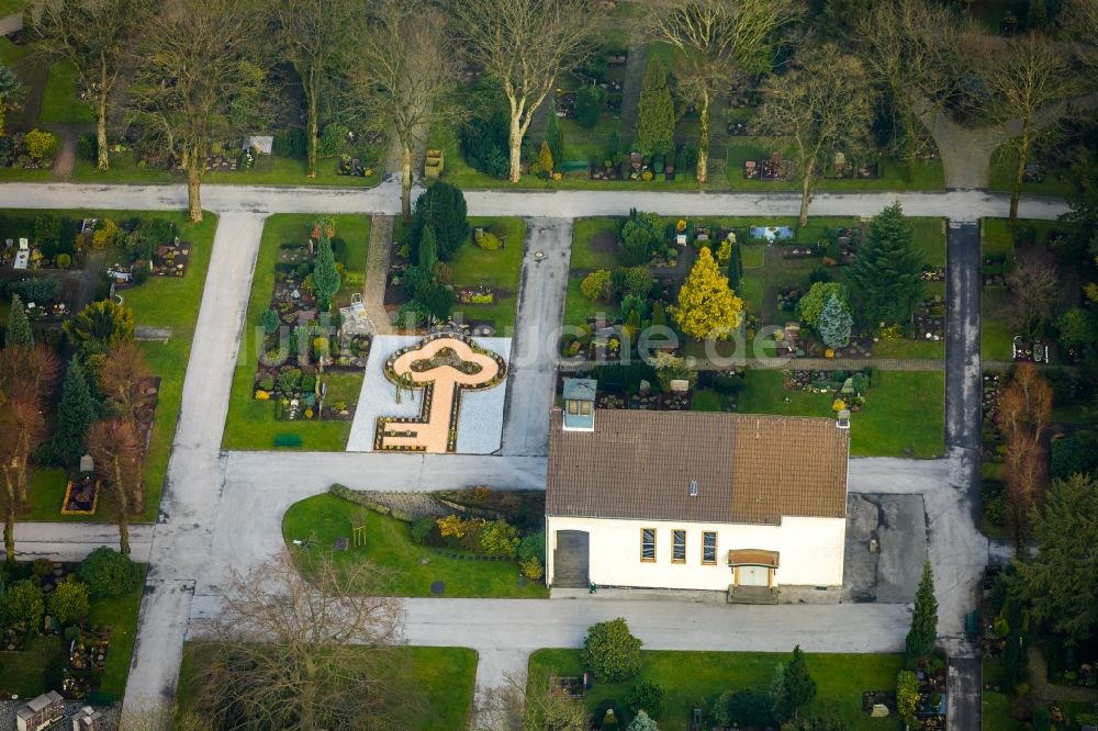 Velbert aus der Vogelperspektive: Gelände des Friedhofes der Ev. Friedhof und Friedhofsgärtnerei in Velbert im Bundesland Nordrhein-Westfalen, Deutschland