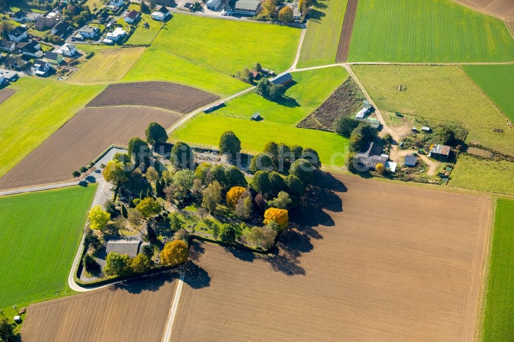 Kreuztal aus der Vogelperspektive: Gelände des Friedhofes Littfeld in Kreuztal im Bundesland Nordrhein-Westfalen