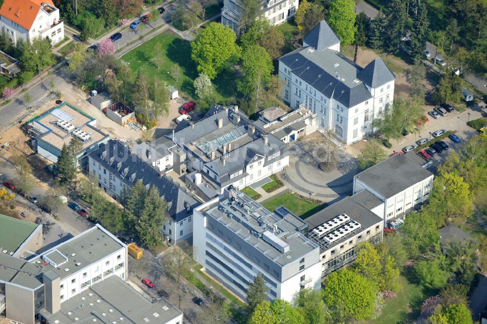 Luftaufnahme Berlin-Dahlem - Gelände des Fritz-Haber-Institut der Max-Planck-Gesellschaft in Berlin - Dahlem