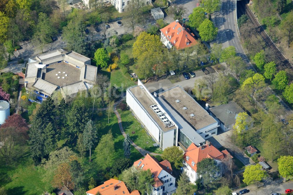 Luftaufnahme Berlin-Dahlem - Gelände des Fritz-Haber-Institut der Max-Planck-Gesellschaft in Berlin - Dahlem