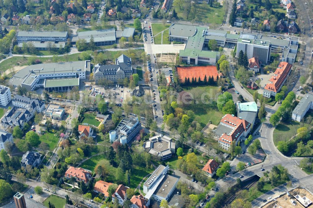 Luftbild Berlin-Dahlem - Gelände des Fritz-Haber-Institut der Max-Planck-Gesellschaft in Berlin - Dahlem