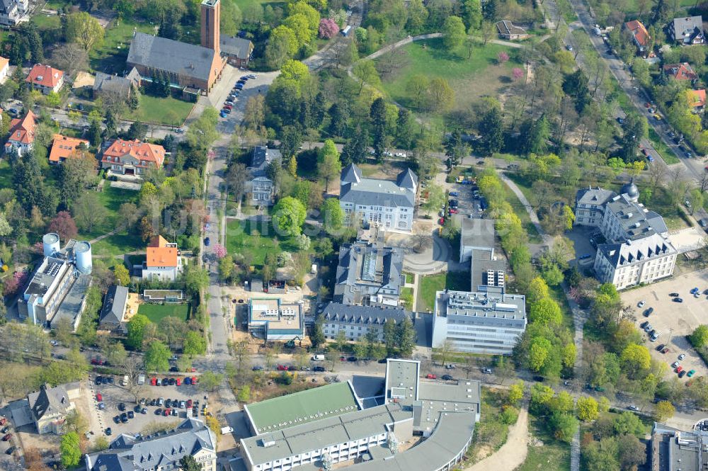 Luftbild Berlin-Dahlem - Gelände des Fritz-Haber-Institut der Max-Planck-Gesellschaft in Berlin - Dahlem