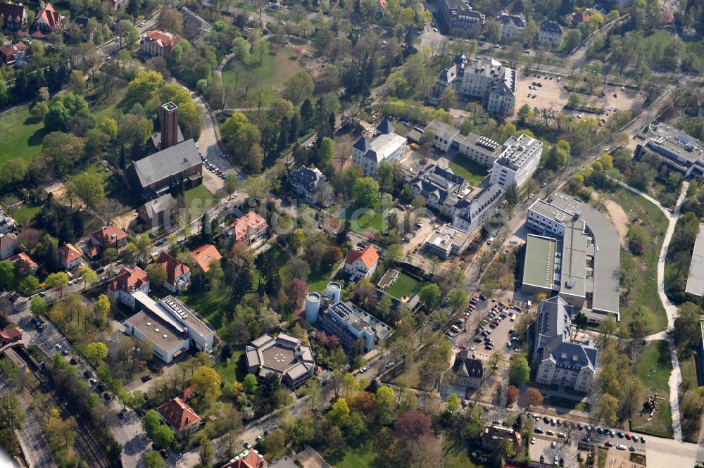 Berlin-Dahlem aus der Vogelperspektive: Gelände des Fritz-Haber-Institut der Max-Planck-Gesellschaft in Berlin - Dahlem