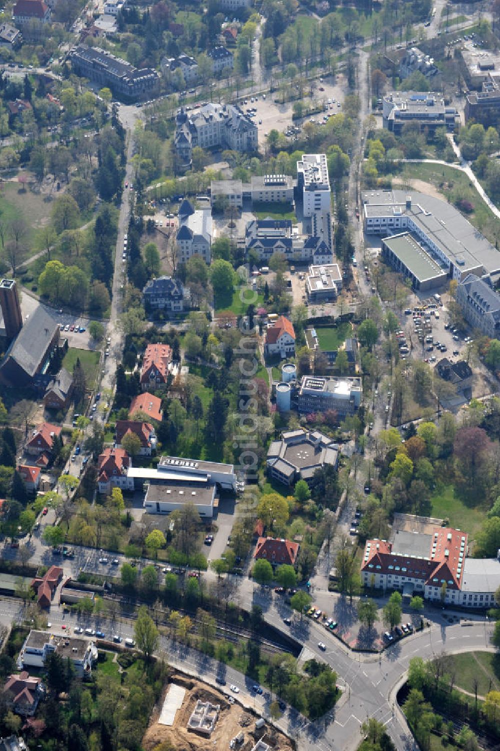 Berlin-Dahlem aus der Vogelperspektive: Gelände des Fritz-Haber-Institut der Max-Planck-Gesellschaft in Berlin - Dahlem