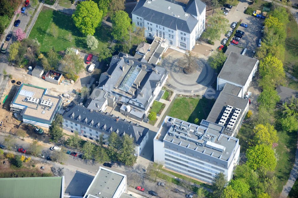 Luftaufnahme Berlin-Dahlem - Gelände des Fritz-Haber-Institut der Max-Planck-Gesellschaft in Berlin - Dahlem