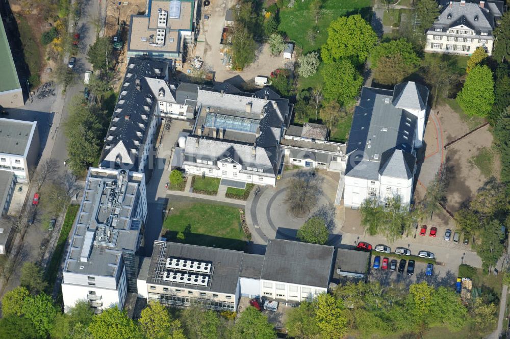 Berlin-Dahlem aus der Vogelperspektive: Gelände des Fritz-Haber-Institut der Max-Planck-Gesellschaft in Berlin - Dahlem