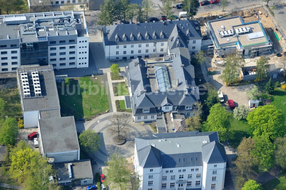 Luftaufnahme Berlin-Dahlem - Gelände des Fritz-Haber-Institut der Max-Planck-Gesellschaft in Berlin - Dahlem