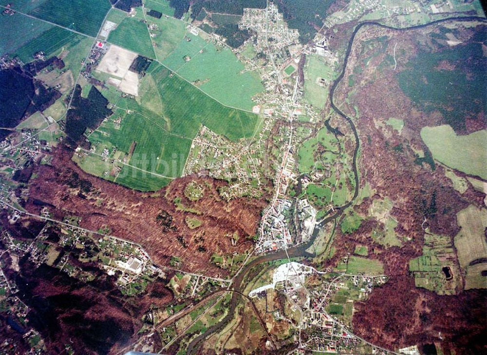 Luftbild Bad Muskau - Gelände des Fürst - Pückler - Parkes in Bad Muskau an der Neiße zur polnischen Grenze.