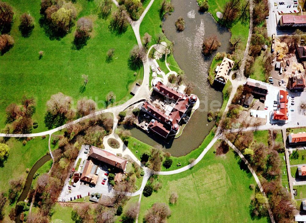 Luftaufnahme Bad Muskau - Gelände des Fürst - Pückler - Parkes in Bad Muskau an der Neiße zur polnischen Grenze.