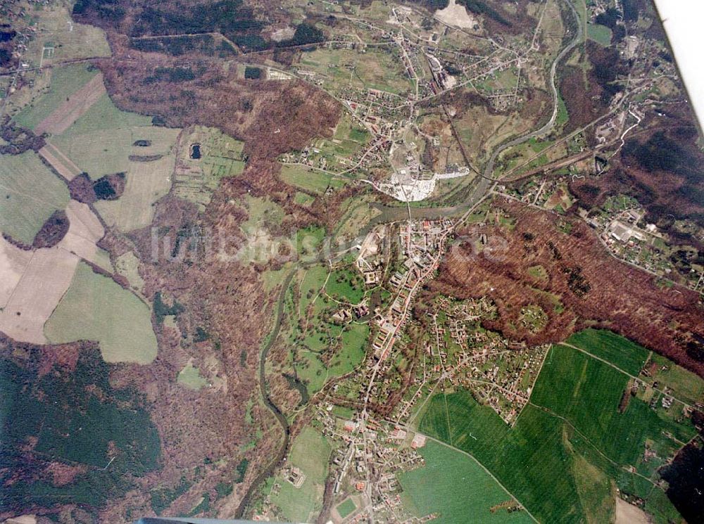 Luftaufnahme Bad Muskau - Gelände des Fürst - Pückler - Parkes in Bad Muskau an der Neiße zur polnischen Grenze.