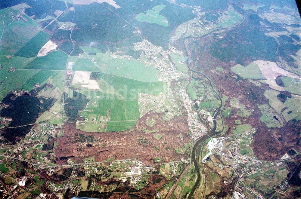 Bad Muskau von oben - Gelände des Fürst - Pückler - Parkes in Bad Muskau an der Neiße zur polnischen Grenze.