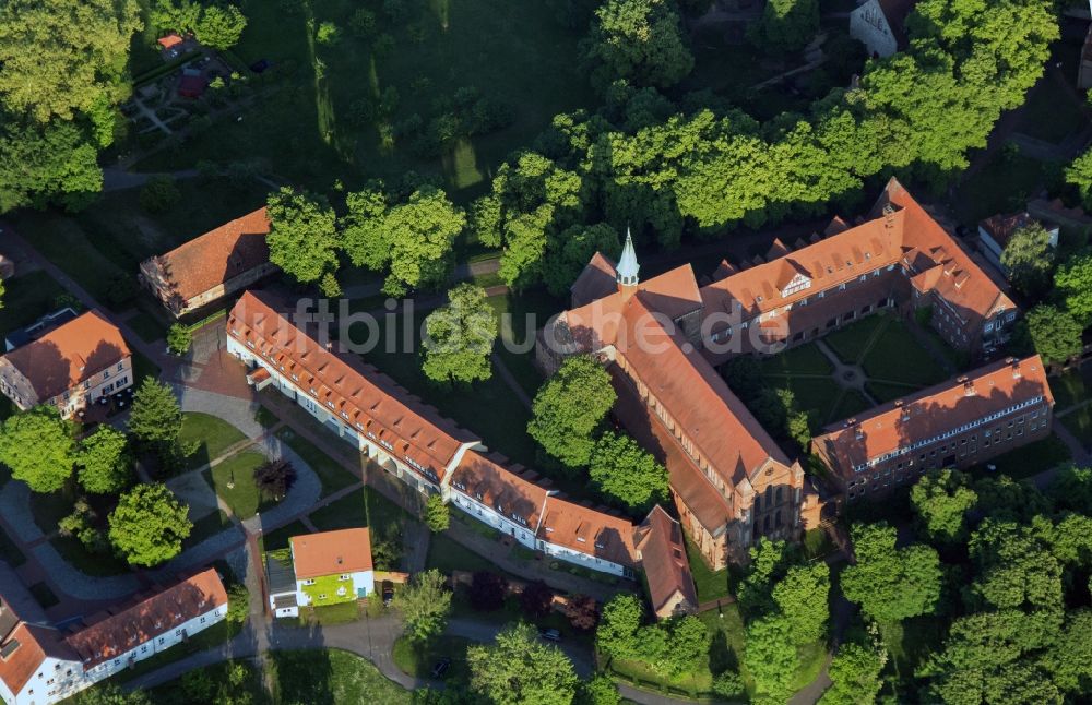 Luftbild Lehnin - Gelände und Gebäudekomplex des Kloster Lehnin im Bundesland Brandenburg