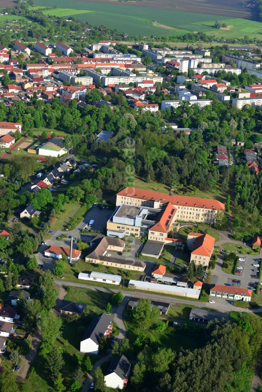 Luftbild Wriezen - Gelände mit Gebäudekomplex des Krankenhaus Märkisch-Oderland in Wriezen im Bundesland Brandenburg