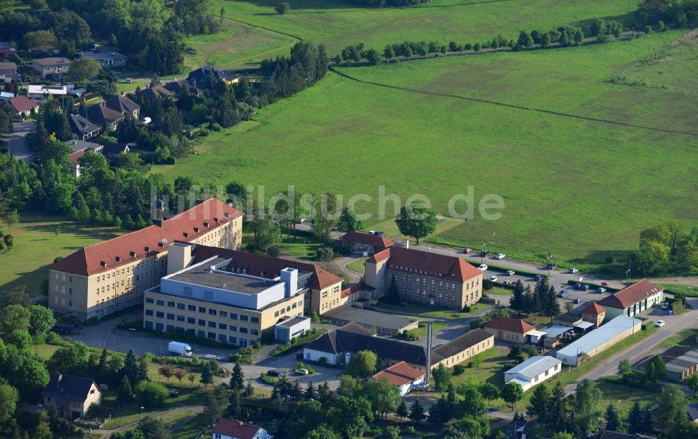 Luftaufnahme Wriezen - Gelände mit Gebäudekomplex des Krankenhaus Märkisch-Oderland in Wriezen im Bundesland Brandenburg