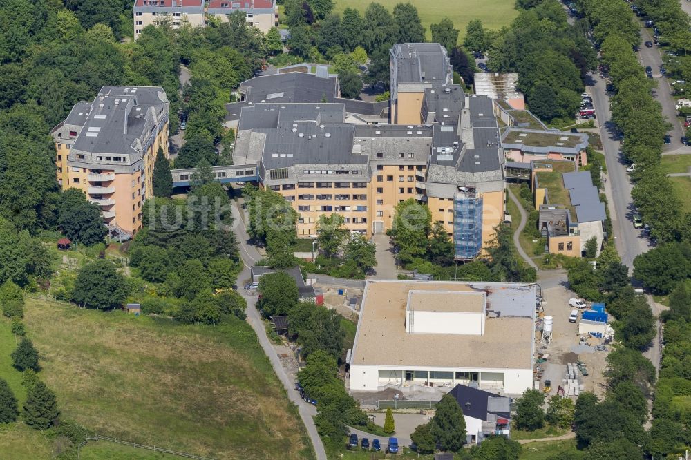 Herdecke Westende aus der Vogelperspektive: Gelände des Gemeinschaftskrankenhaus Herdecke im Stadtteil Westende in Herdecke in Nordrhein-Westfalen