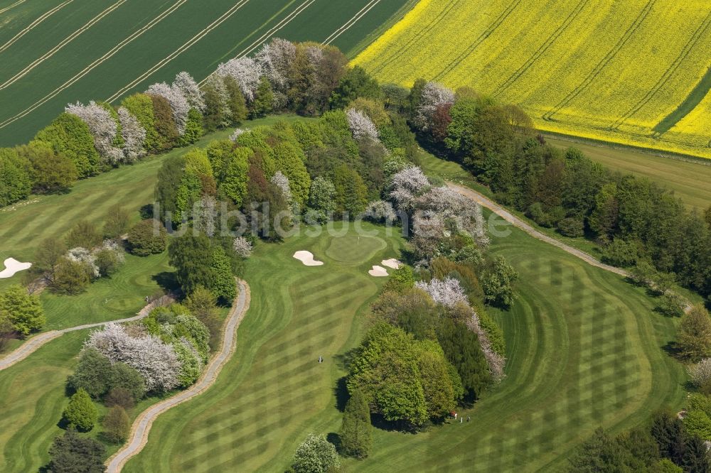 Düsseldorf OT Hubbelrath von oben - Gelände des Golfplatz des Golf Club Hubbelrath in Düsseldorf im Bundesland Nordrhein-Westfalen