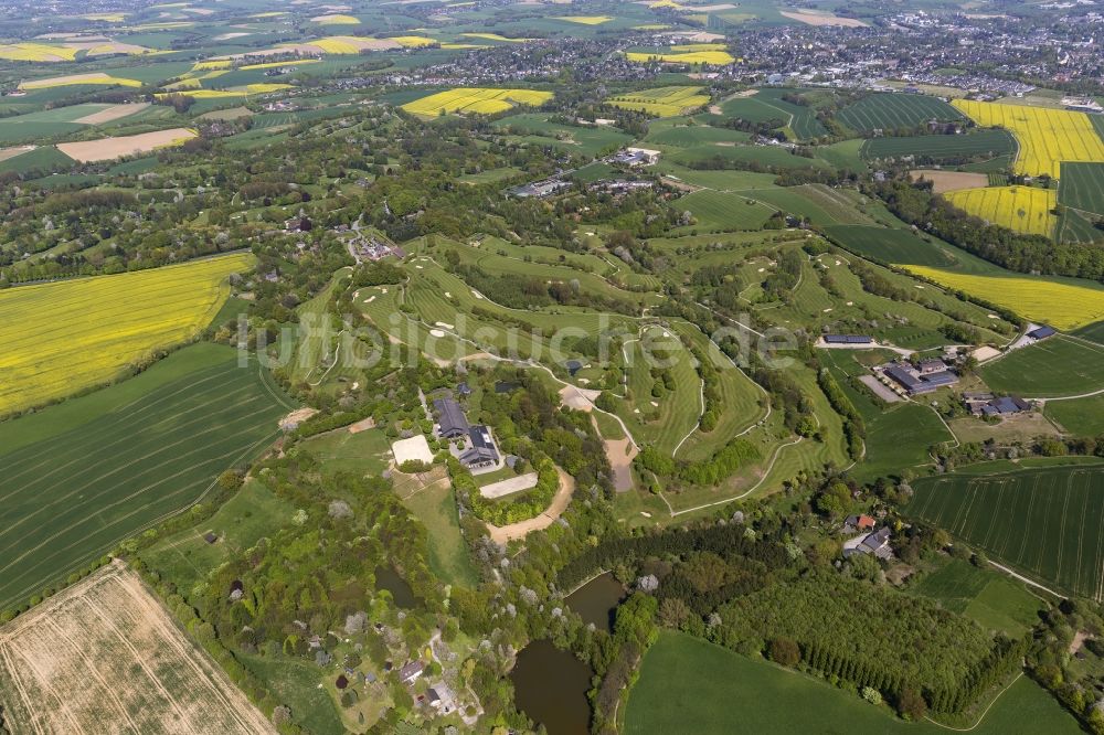 Luftaufnahme Düsseldorf OT Hubbelrath - Gelände des Golfplatz des Golf Club Hubbelrath in Düsseldorf im Bundesland Nordrhein-Westfalen