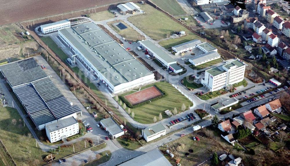 Luftbild Gotha - Gelände der Gothaplast Verbandpflasterfabrik GmbH, Am Nützleber Feld 2 in 99867 Gotha, Tel.: 03621-30650.