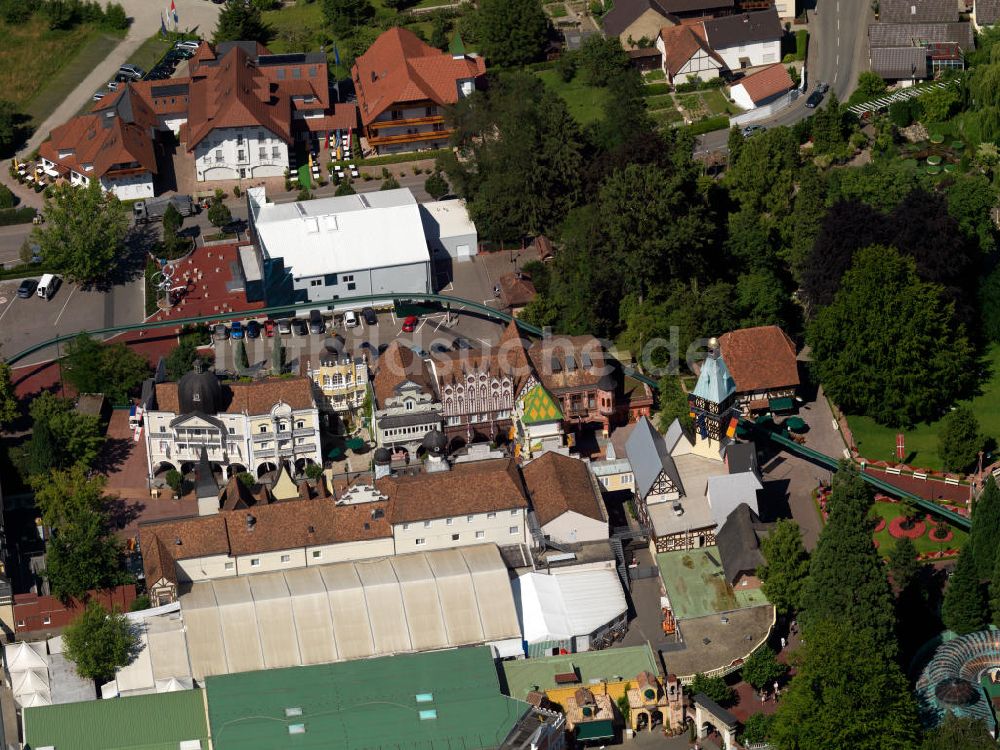 Luftaufnahme Rust - Gelände des größten Freizeit- und Vergnügungsparks Deutschlands, dem Europapark in Rust