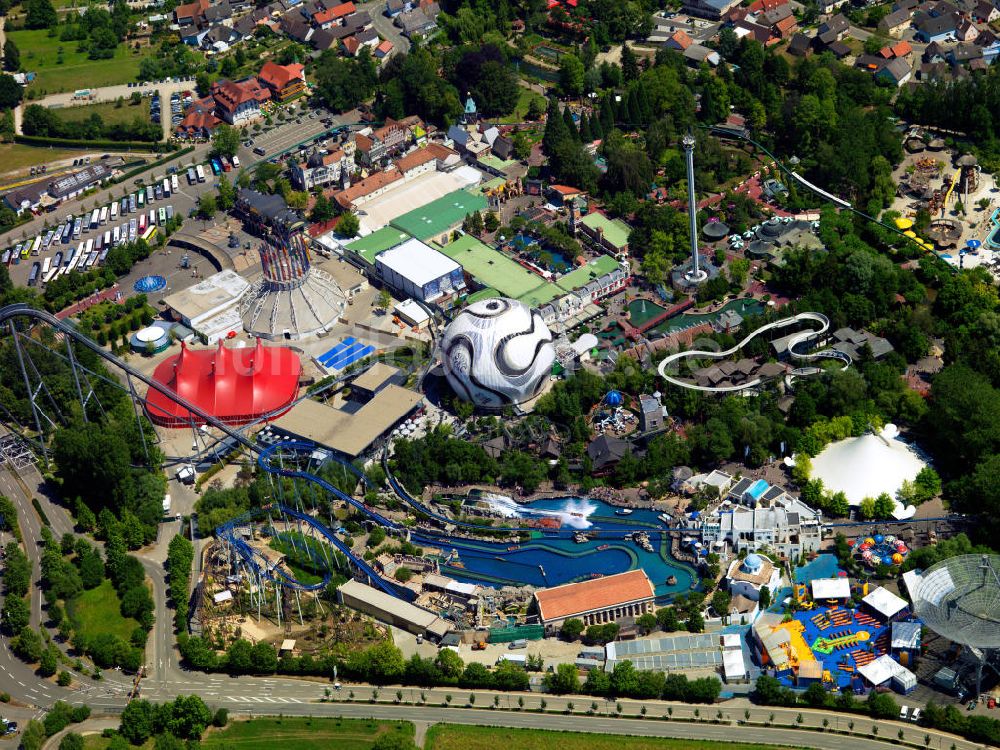 Luftaufnahme Rust - Gelände des größten Freizeit- und Vergnügungsparks Deutschlands, dem Europapark in Rust