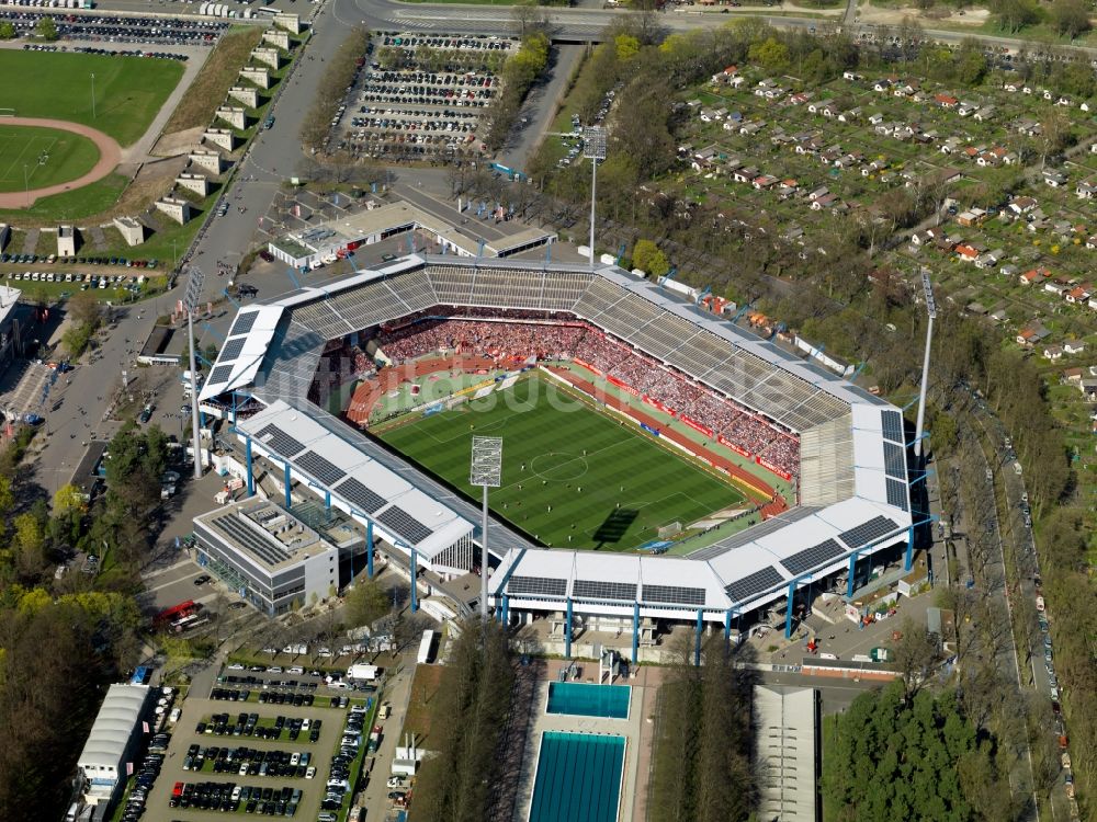 Nürnberg von oben - Gelände am Grundig Stadion in Nürnberg im Bundesland Bayern