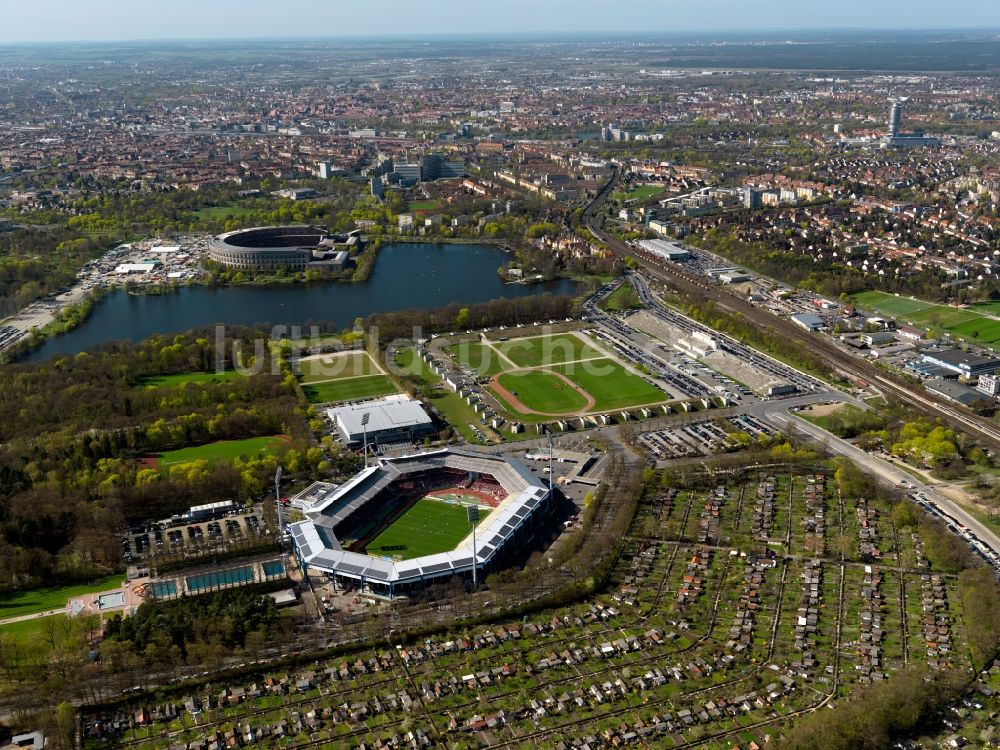 Nürnberg aus der Vogelperspektive: Gelände am Grundig Stadion in Nürnberg im Bundesland Bayern