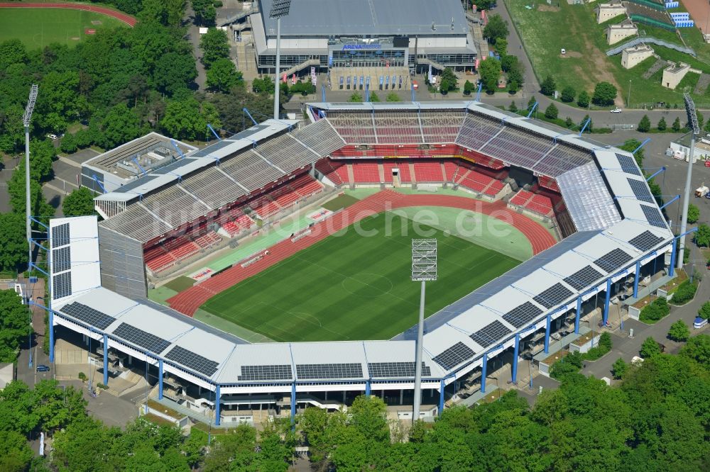 Nürnberg aus der Vogelperspektive: Gelände am Grundig Stadion in Nürnberg im Bundesland Bayern