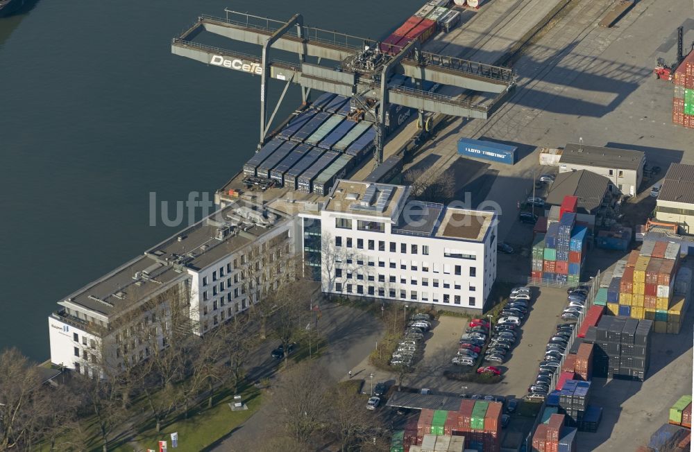 Duisburg aus der Vogelperspektive: Gelände der Hafenverwaltung des Duisport Containerterminal Logport I in Duisburg - West im Ruhrgebiet im Bundesland Nordrhein-Westfalen NRW