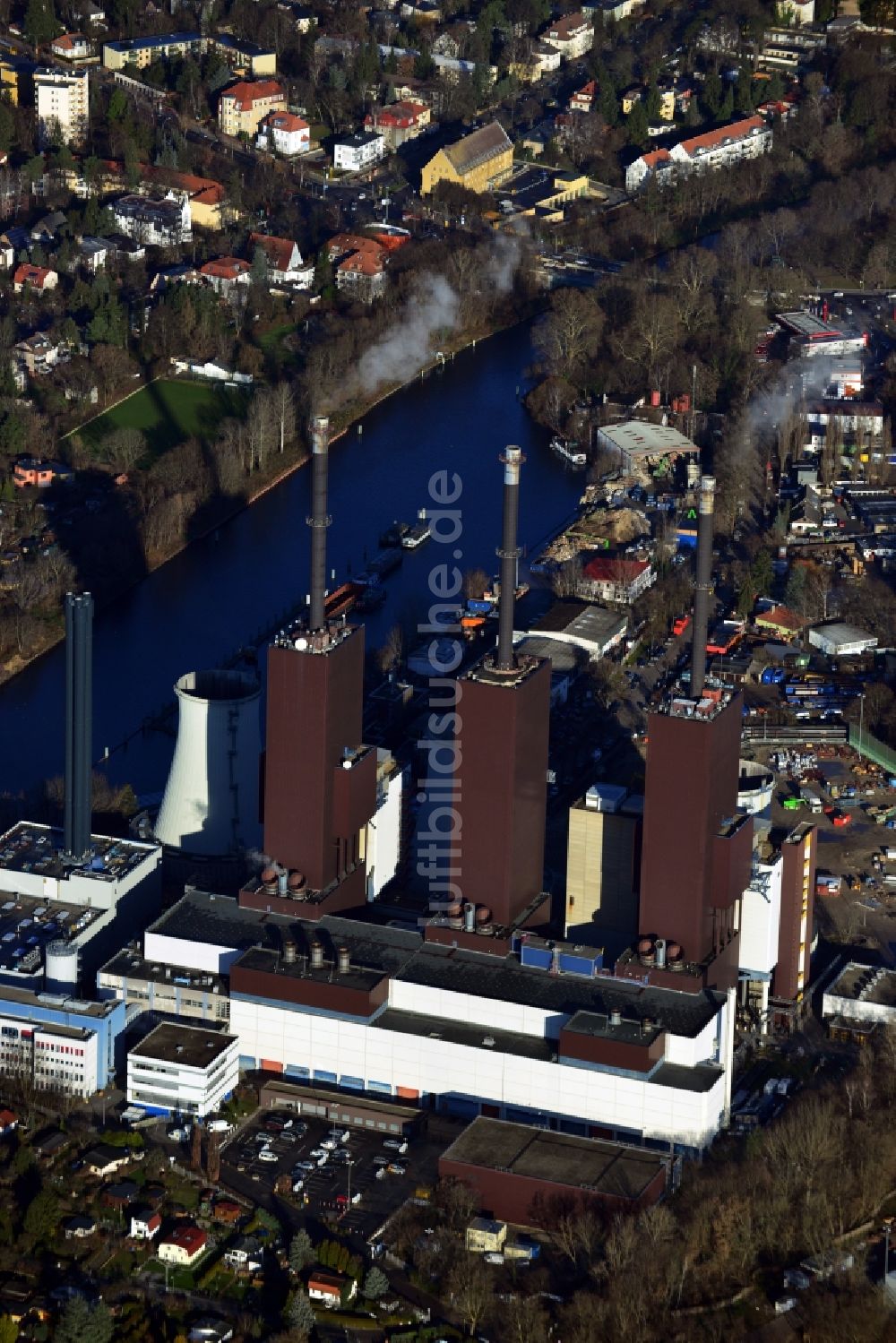 Berlin aus der Vogelperspektive: Gelände des Heizkraftwerk Berlin-Lichterfelde am Teltowkanal in Berlin