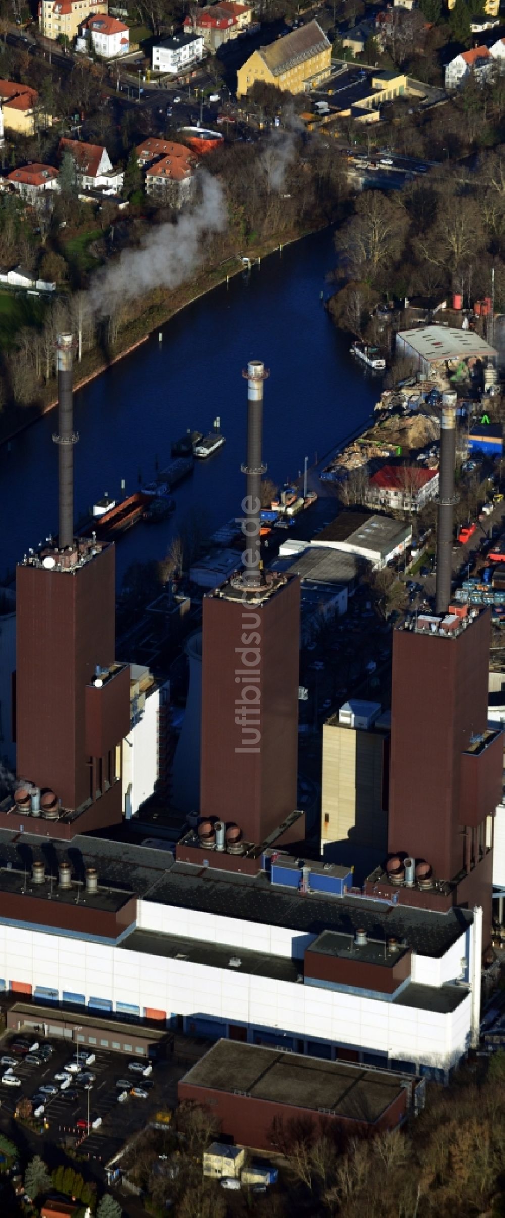 Luftbild Berlin - Gelände des Heizkraftwerk Berlin-Lichterfelde am Teltowkanal in Berlin