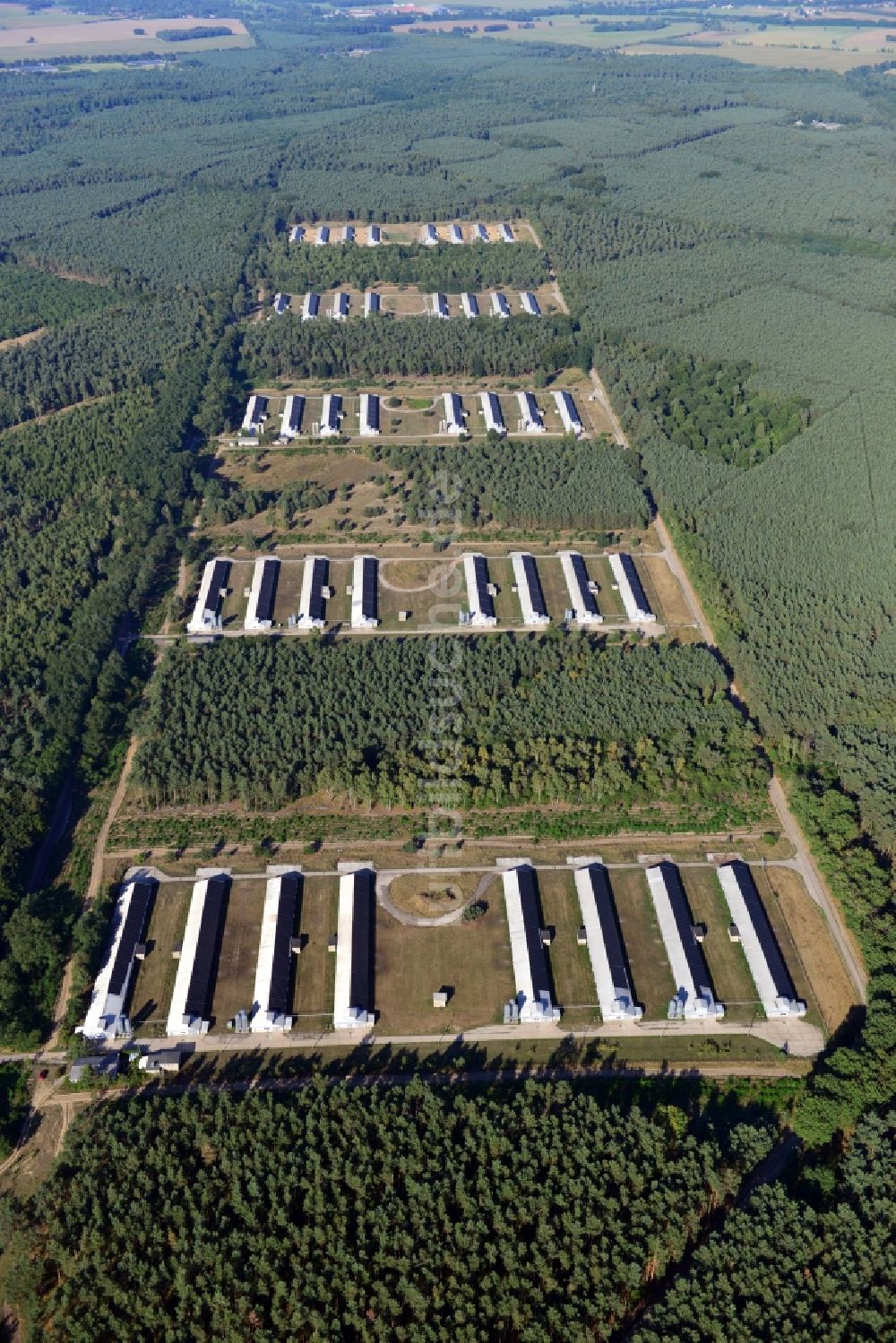 Luftbild Möckern - Gelände einer Hühnerfarm der WIESENHOF Geflügelkontor GmbH bei Möckern in Sachsen - Anhalt