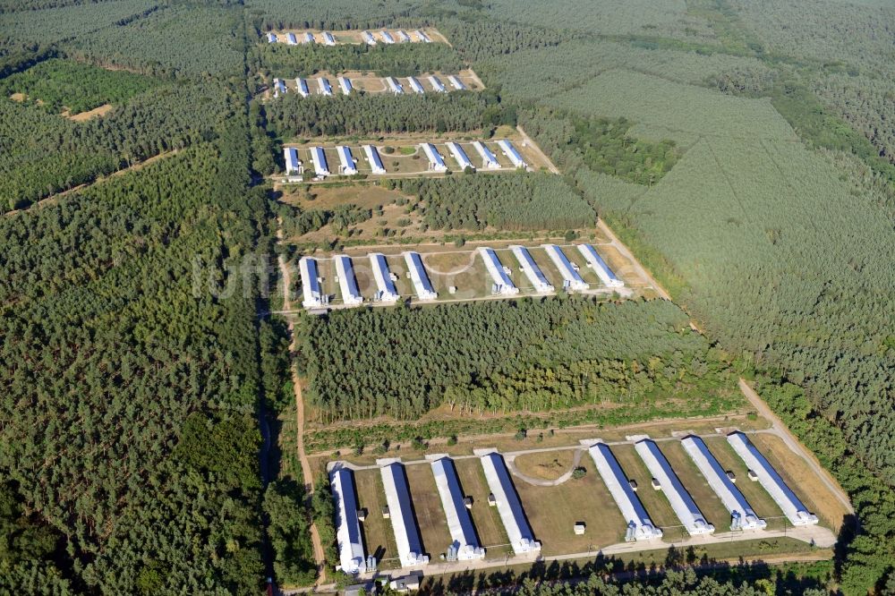 Luftaufnahme Möckern - Gelände einer Hühnerfarm der WIESENHOF Geflügelkontor GmbH bei Möckern in Sachsen - Anhalt