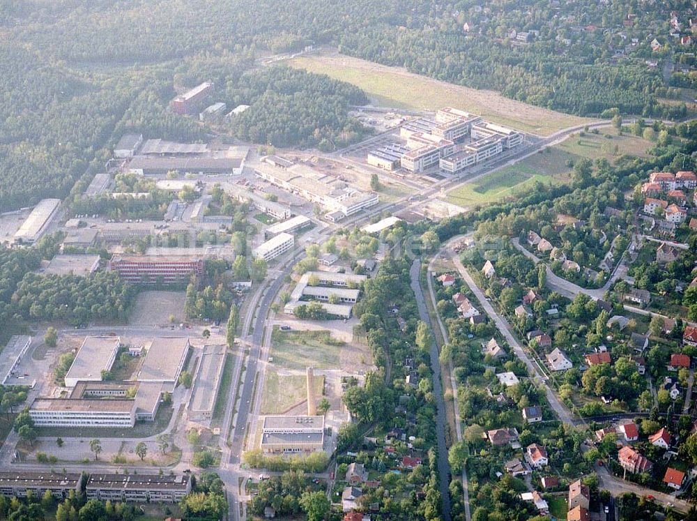 Berlin - Köpenick aus der Vogelperspektive: Gelände des Innovationsparkes Wuhlheide in Berlin - Köpenick.