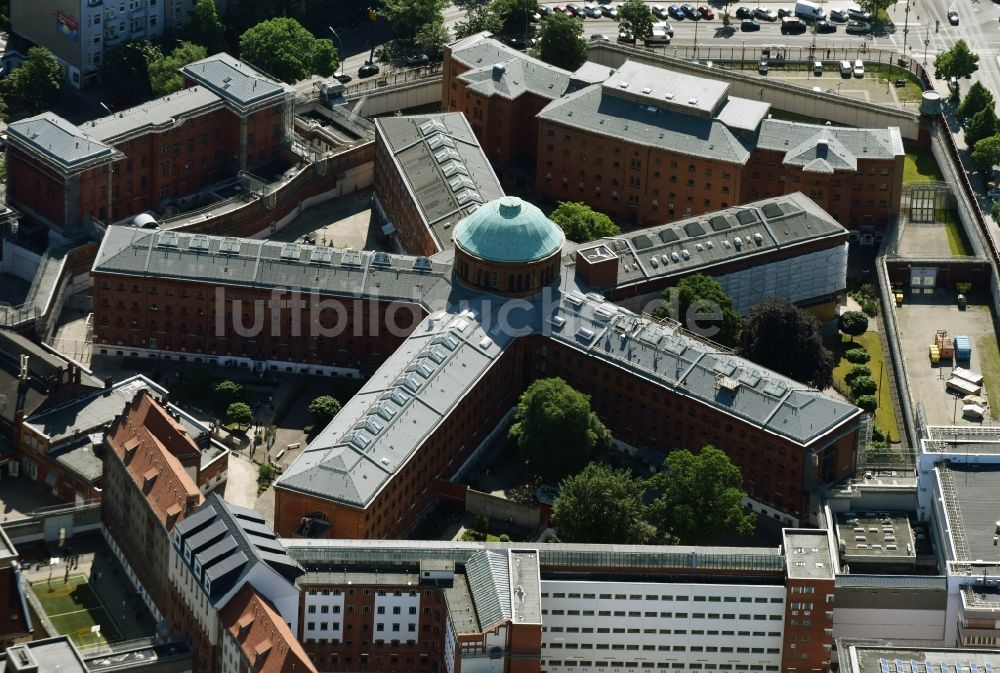 Luftaufnahme Berlin - Gelände der Justizvollzugsanstalt JVA in Berlin