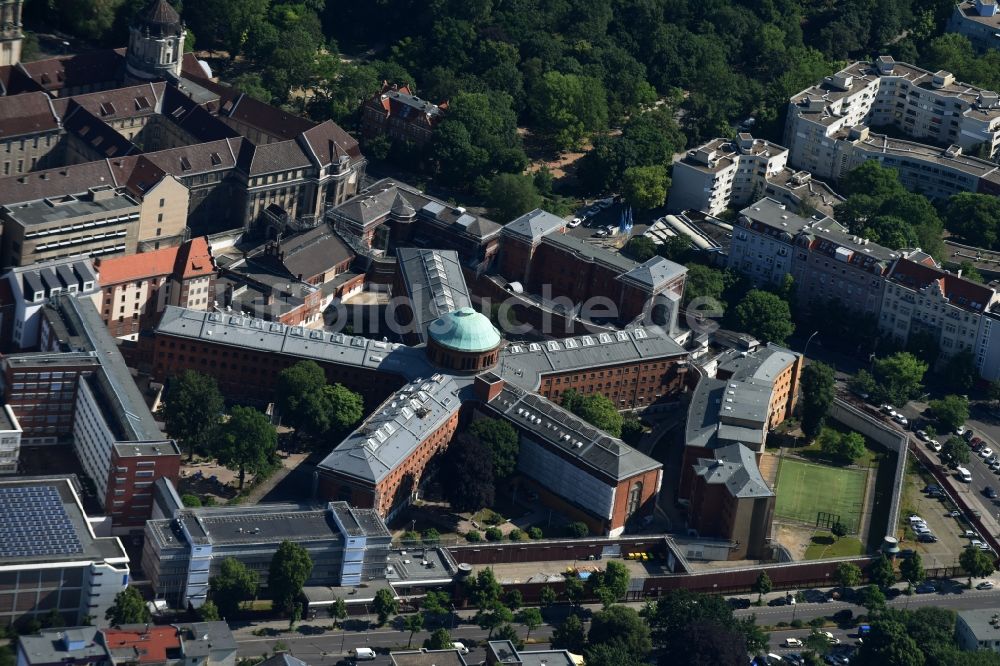 Berlin von oben - Gelände der Justizvollzugsanstalt JVA in Berlin