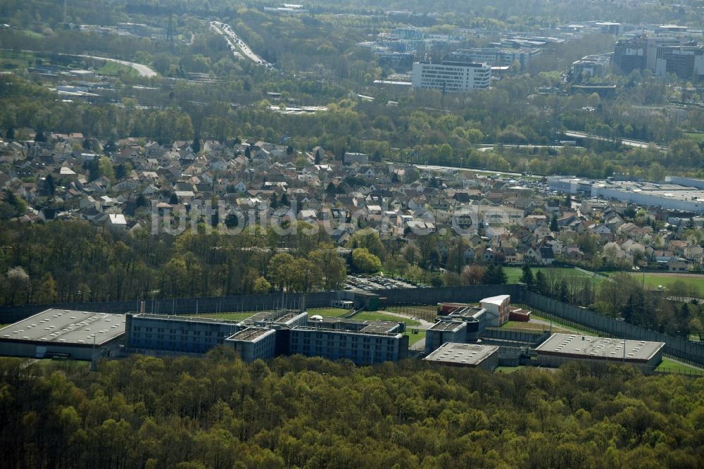 Luftbild Bois-d'Arcy - Gelände der Justizvollzugsanstalt JVA in Bois-d'Arcy in Ile-de-France, Frankreich