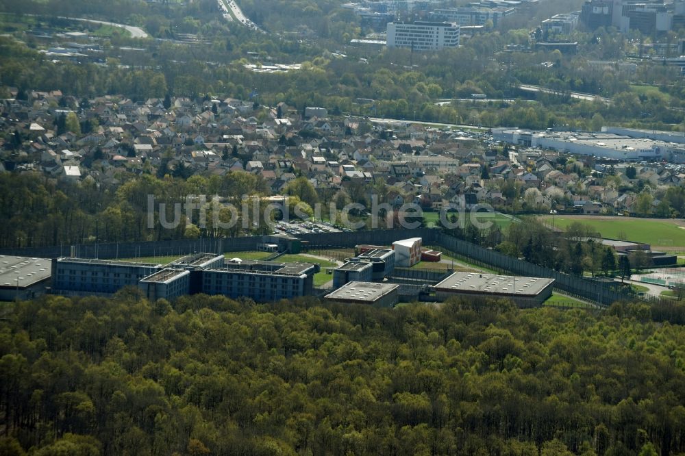 Bois-d'Arcy von oben - Gelände der Justizvollzugsanstalt JVA in Bois-d'Arcy in Ile-de-France, Frankreich