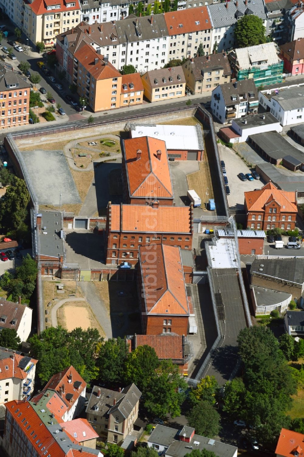 Braunschweig aus der Vogelperspektive: Gelände der Justizvollzugsanstalt JVA Braunschweig an der Rennelbergstraße im Ortsteil Westliches Ringgebiet in Braunschweig im Bundesland Niedersachsen, Deutschland