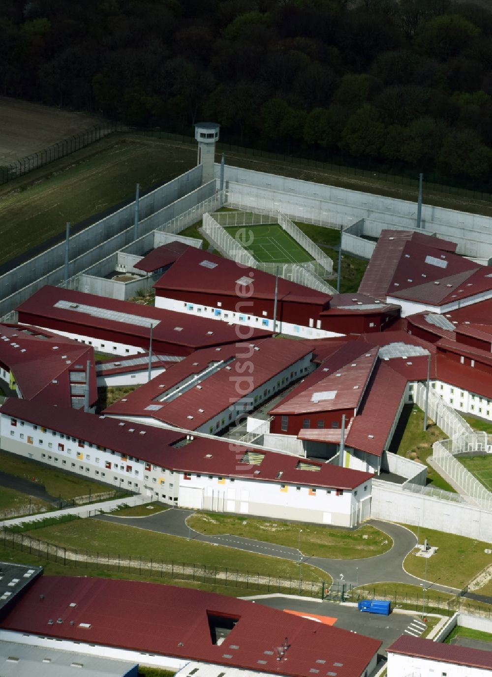 Luftbild Lens Vendin-le-Vieil - Gelände der Justizvollzugsanstalt JVA in Lens Vendin-le-Vieil in Nord-Pas-de-Calais Picardie, Frankreich