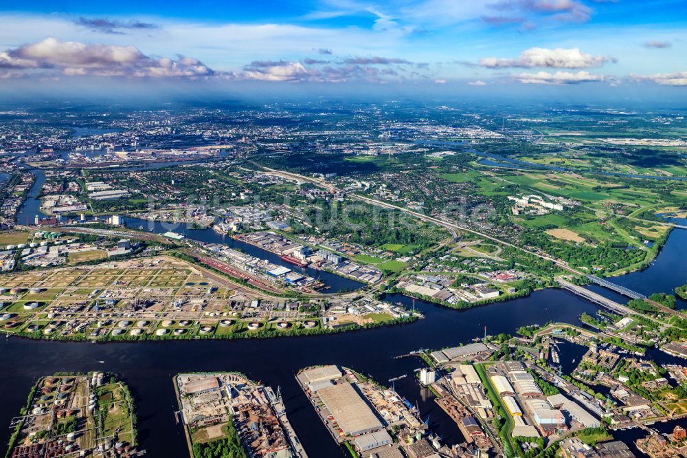 Hamburg aus der Vogelperspektive: Gelände zu Kali- und Mineralöl- Umschlag mit Tanks und Industrieanlagen am Hohe Schaarhafen in Hamburg