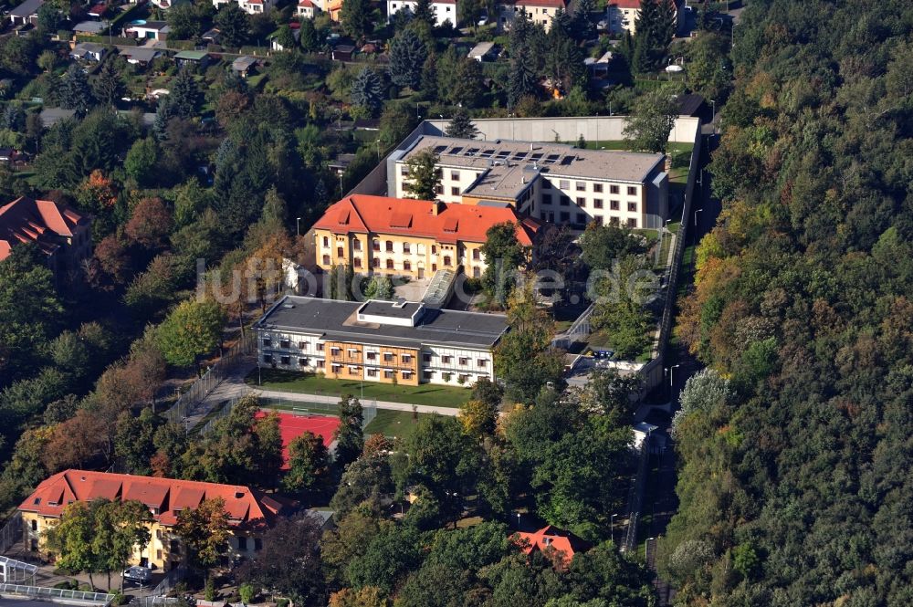 Leipzig Dösen aus der Vogelperspektive: Gelände der Klinik für Forensische Psychiatrie des Städtischen Klinikums St. Georg Leipzig im Südosten der Stadt Leipzig - Dösen im Bundesland Sachsen