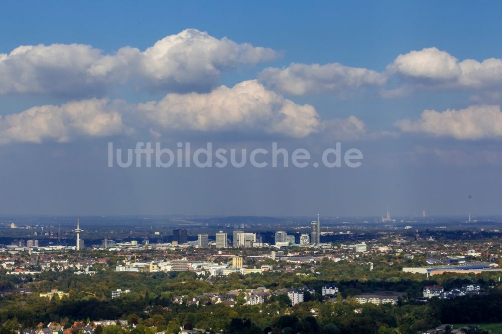 Essen von oben - Gelände des Klinikbereiches des Universitätsklinikum in Essen im Bundesland Nordrhein-Westfalen